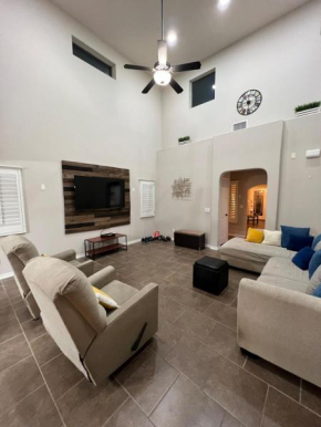 Cozy and Charming Home in El Paso Suburbs